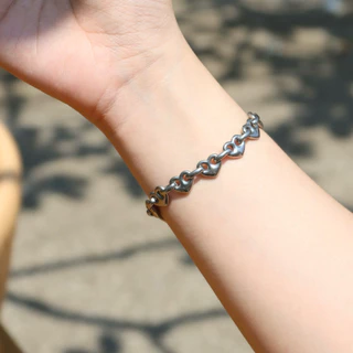 House of Cirround - สร้อยข้อมือ Heart Loop Bracelet 🩶✨