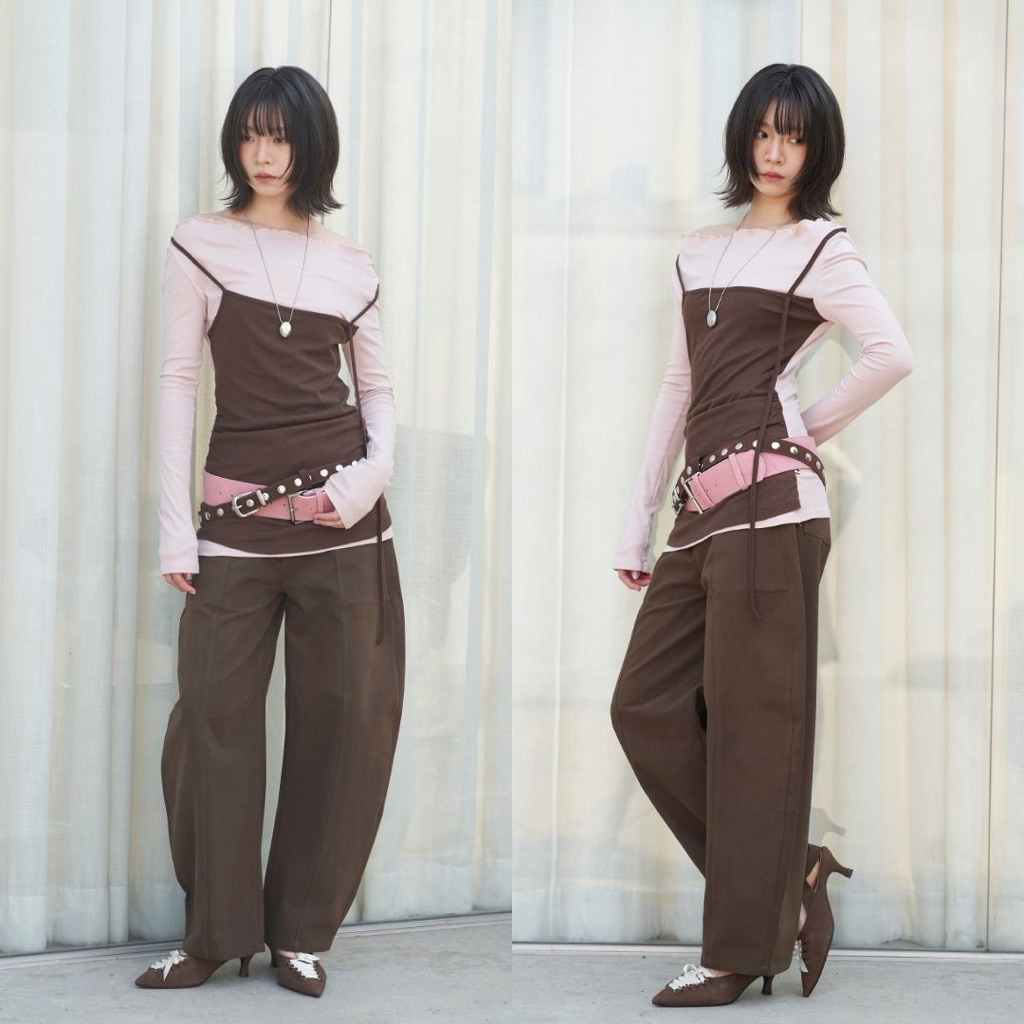 AMUSE BKK - Sera Top เสื้อเลเยอร์ทูโทนปาดไหล่ ดีไซน์แต่งสายยาวด้านหน้า