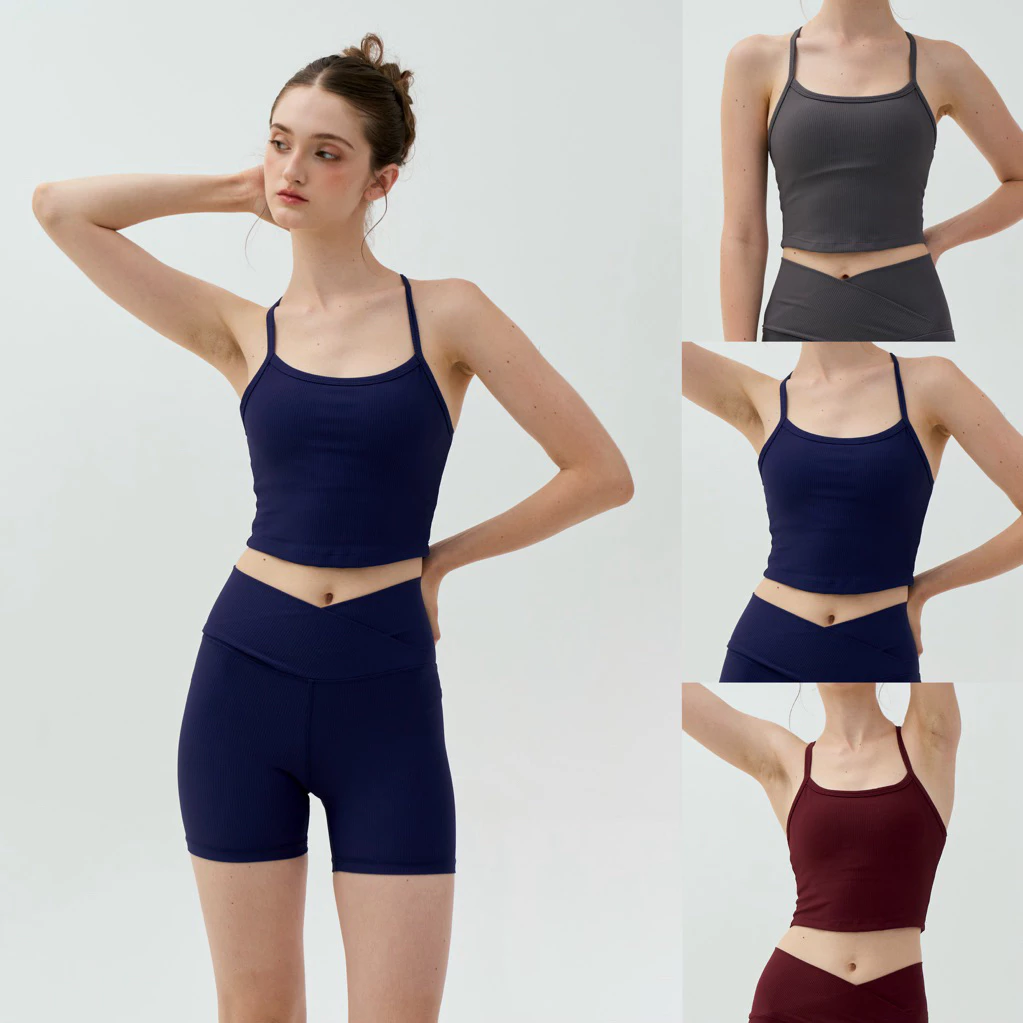 Harmoniq Flow : Crop Top ครอปท็อปมินิมอล ที่ใส่ได้ทั้งออกกำลังกายและวันชิลล์ เนื้อผ้าร่องนุ่มเก็บทรงสวย มีฟองน้ำในตัว