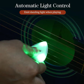 Pickpal Pick Guitar LED Glowing เรืองแสง สําหรับกีตาร์อะคูสติกไฟฟ้า แมนโดลิน และbass ukulele มี 3 สีให้เลือกจ้า
