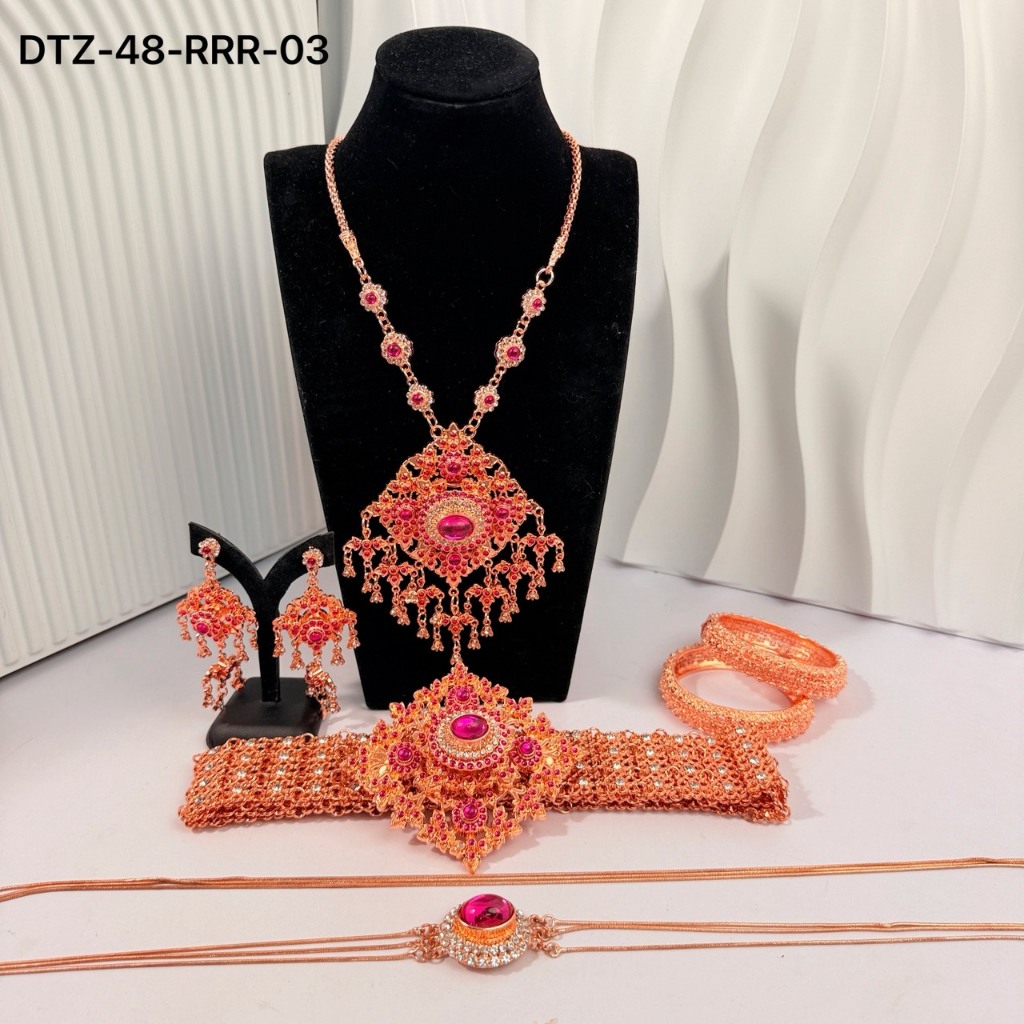 เครื่องประดับไทย ครบเซต สีโรสโกลด์ สร้อยคอเจ้าสาว สีสันสวยงาม สามารถใช้ได้หลายโอกาส
