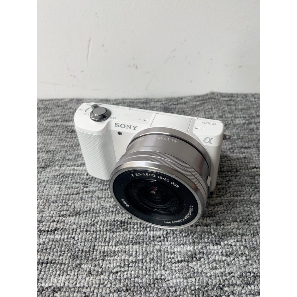 Sony A5000 กล้องมิเรอร์เลสพร้อมเลนส์ 16-50mm-90%new