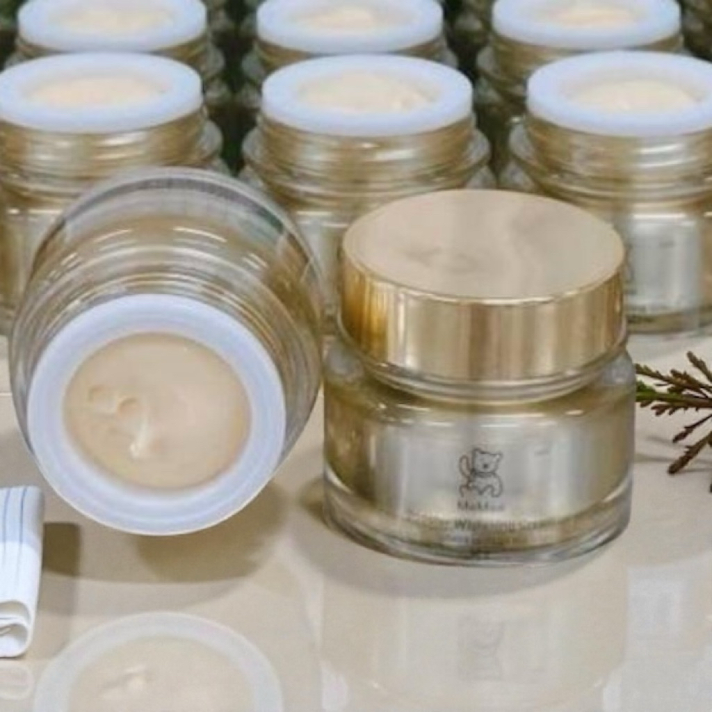 บูสเตอร์ ไวท์เท็นนิ่ง ครีม MEMEE MELASMA WHITENING NIGHT CREAM
