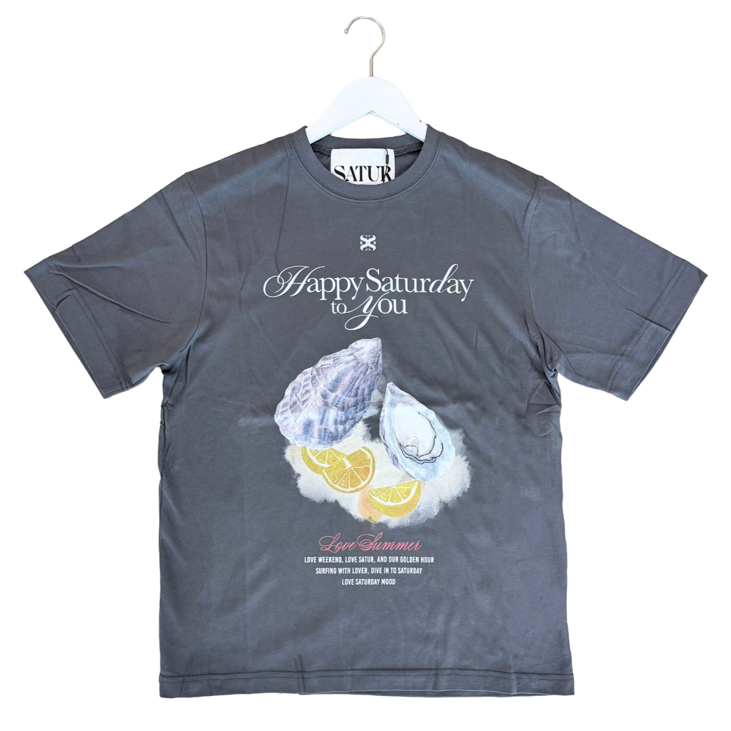 SATUR เสื้อยืด รุ่น Oyster Graphic T-Shirt Grey