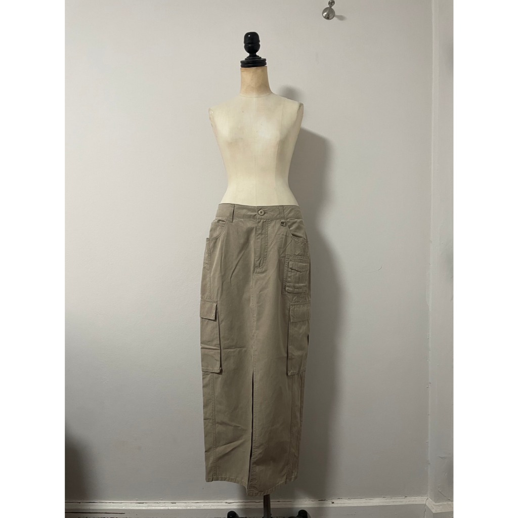 สีเบจ CPS CHAPS กระโปรง ไซส์ L เอว 76 cm
