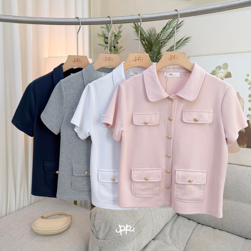 POI เสื้อคอปกผ้ามาร์ชเมลโล่แต่งกระดุมทอง T002D7