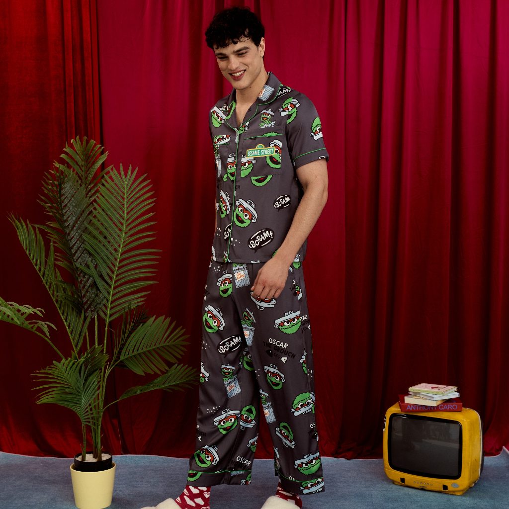 Muslin Pajamas Sesame Collection [Cozy Oscar] ชุดนอนใส่เที่ยว ลาย Oscar