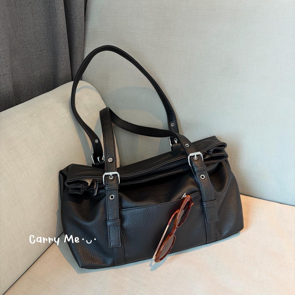 Carry Me･ᴗ･ | (พร้อมส่ง) กระเป๋าหนัง PU พรีเมี่ยม ทรง 2 สไตล์ ปรับสาย 3 ระดับ นุ่ม เบา ไซส์ใหญ่ ใส่ ipad,notebook จุเยอะ