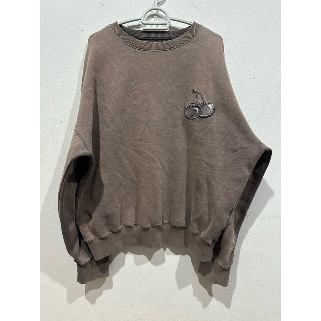 sweater kirsh สีเทา(ตำหนิสีเฟดทั้งตัว)