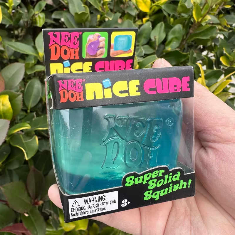 【พร้อมส่ง】ของเล่นบีบคลายเครียดรูปทรงลูกบาศก์ schylling needoh nice cube นุ่มนิ่ม ช่วยบรรเทาความเครียดและความวิตกกังวล