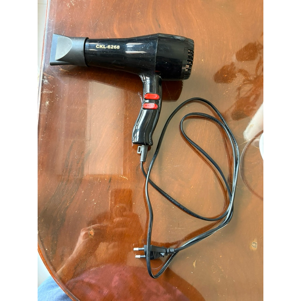 ไดร์เป่าผมCKL-6268 Hair Dryer CKL-6268  ขนาด1200 watt ปรับความร้อนและแรงลมได้ ของแท้มีมอก.