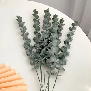 พร้อมส่ง ก้านยูคา ยูคาลิปตัส ใบไม้ปลอม ตัสปลอมพลาสติกสีเทาสีเขียวใบสัมผัสสาขาสําหรับ พร้อมเนื้อหลอดเลือดดําจริง