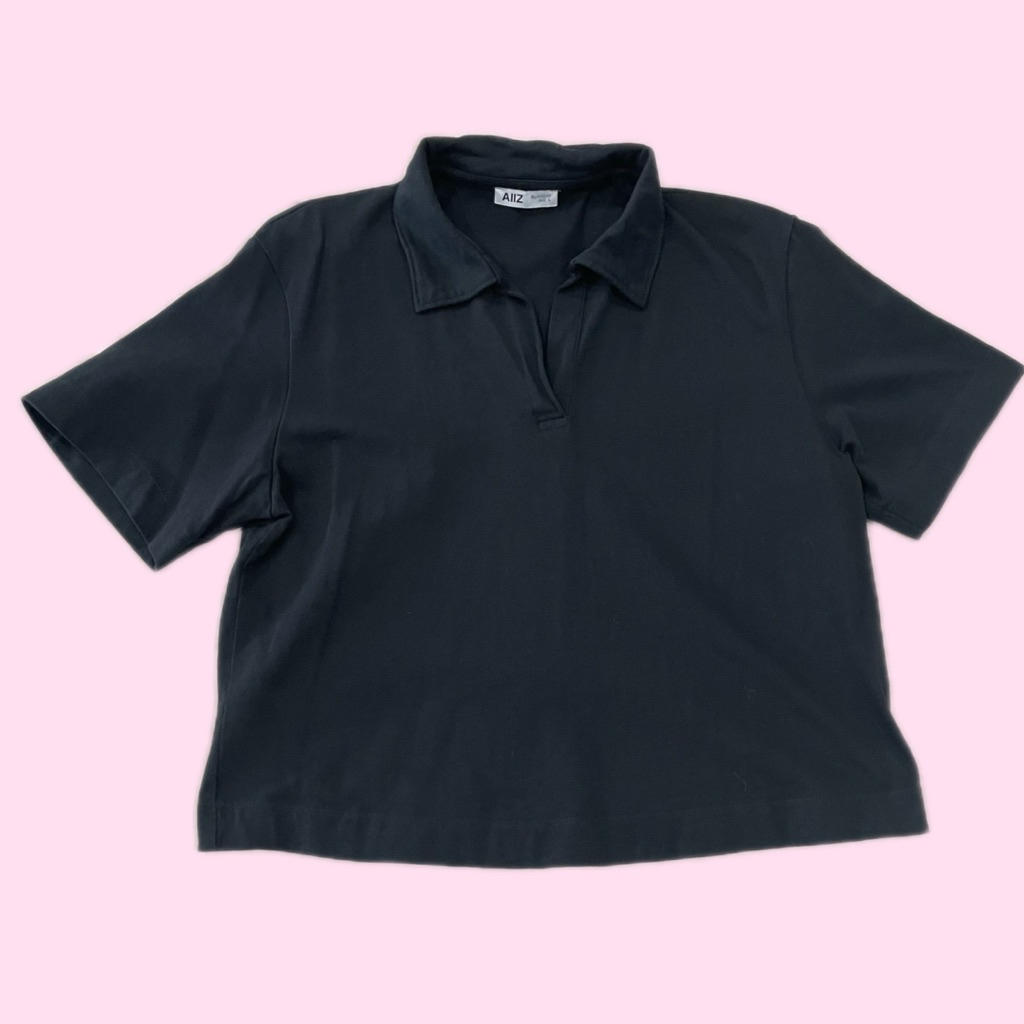 เสื้อครอปโปโล AIIZ size L สีดำ (used like new)