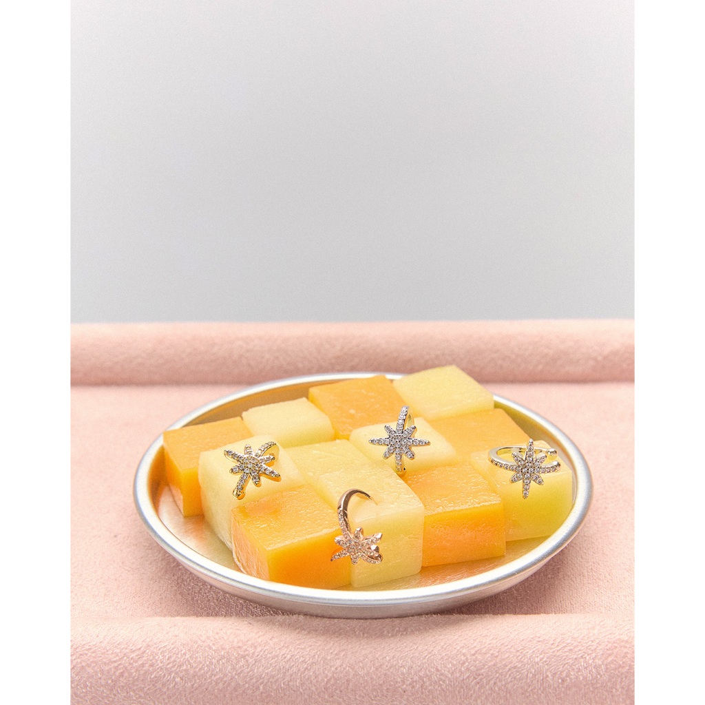Julys - luminous night ear cuff (ราคาต่อชิ้น)