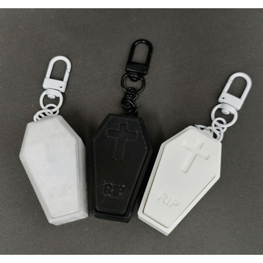 พวงกุญแจคลิ้กเกอร์ Coffin Keychain | Clicker Keychain