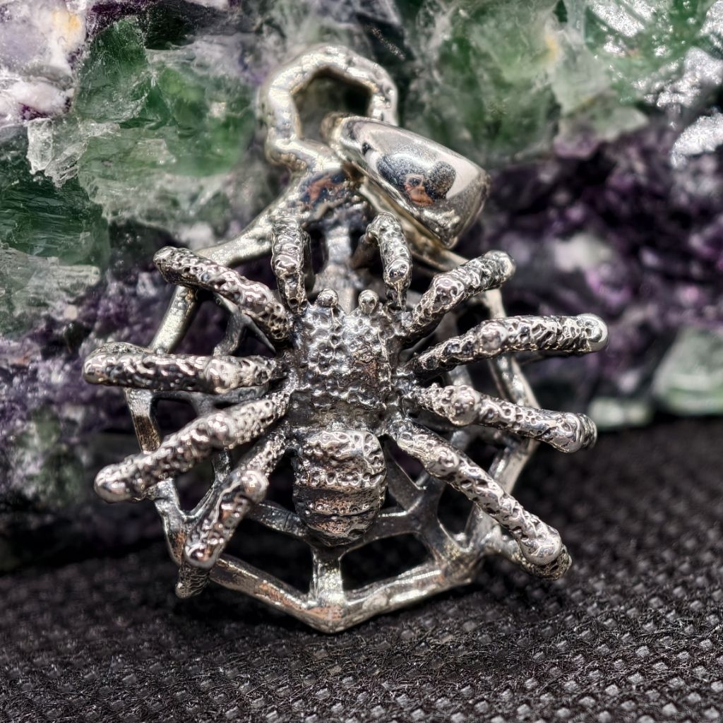 จี้สร้อยคอเงินแท้ 92.5% จี้แมงมุมเกาะบนใย Spider on the web Pendant  จี้สร้อยผู้ชาย GDS78