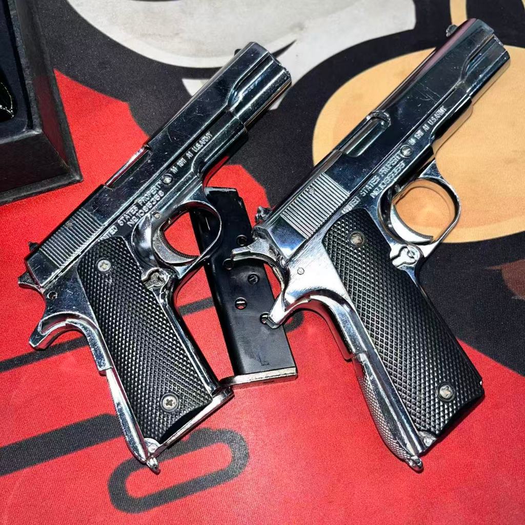 พวงกุญแจรุ่น M1911 วัสดุโลหะแข็งแรง มีฝาครอบกันรอย
