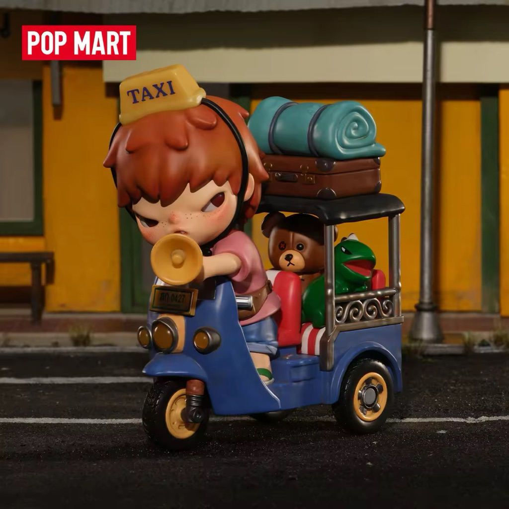 Hirono Tuk-Tuk Figure