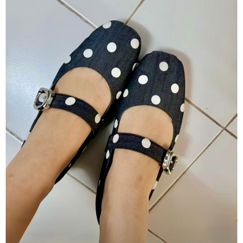 Blair ’Melbourne II Polka Dot black‘ รองเท้าลายจุด Polka Dot รุ่นนี้ใส่ตรงไซส์ได้เลยค่ะ หน้าเท้ากว้า