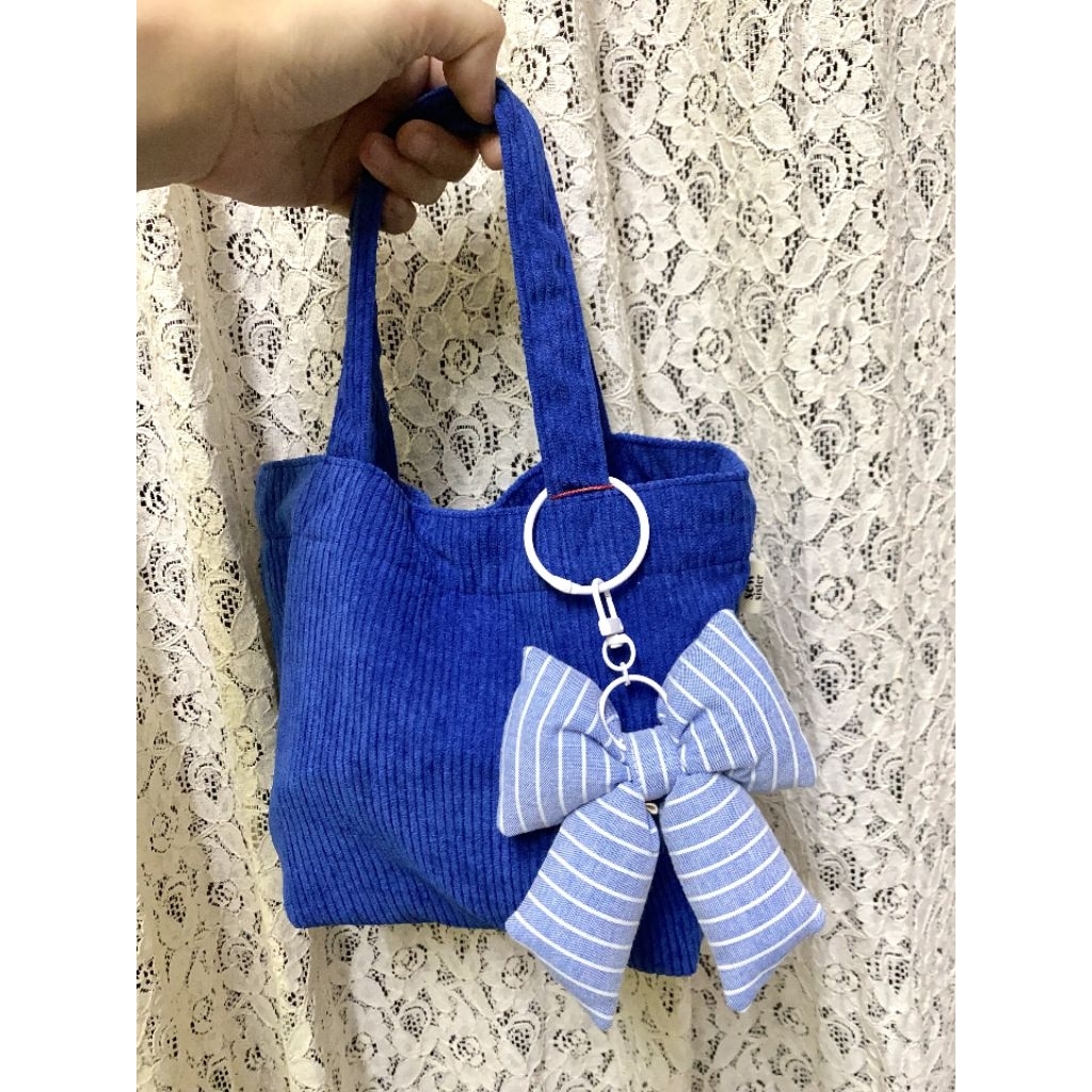Ribbon Mood 🎀 พวงกุญแจโบว์ผ้า (มี 16 สี)