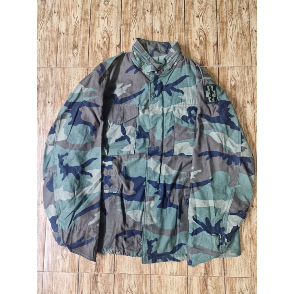 เสื้อแจ็คเก็ตทหาร USA woodland M65  Military Jacket Field vintage รอบอก52"ยาว31"ไหล่22"แขน25" used