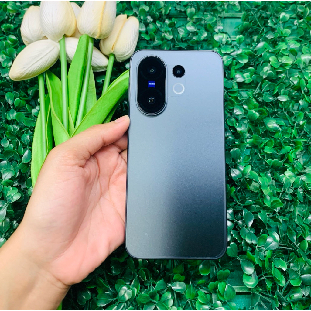 โทรศัพท์ Vivo X200 FE (5G) Ram12GB/Rom512GB/เครื่องแท้เครื่องมือสองสภาพสวยใหม่ สินค้าพร้อมจัดส่ง