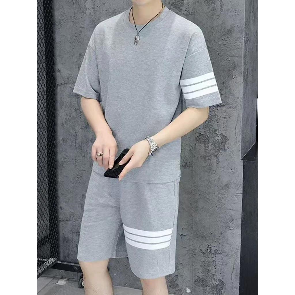 เสื้อทีเชิร์ตชุดคู่ (เสื้อ+กางเกงขาสั้น) ยืดคอกลม ผู้ชาย สไตค์ เกาหลี สวมใส่สบาย เนื้อผ้าอย่างดี ผลิตอย่างดี