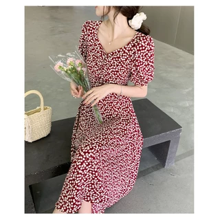 ชุดเดรสลายดอกไม้สีดำ กระโปรงยาวเจ้าอารมณ์ ดีไซน์คอวีเปิดหลัง เอวเพรียวบาง ผ้าใส่สบาย นุ่ม ระบายอากาศได้ดี
