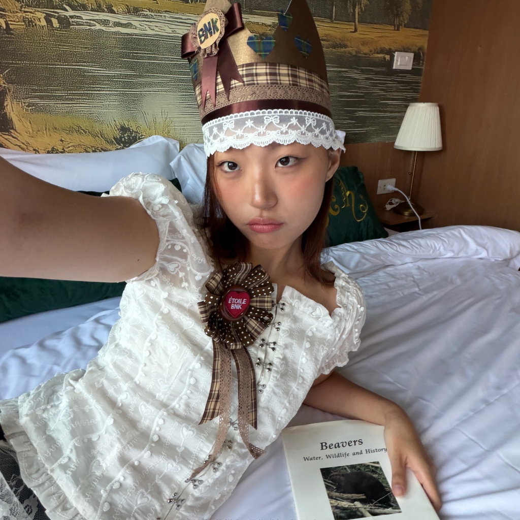 ÉTOILE BNK LITTLE MUSE TOP เสื้อแขนสั้นดีเทลแขนตุ๊กตา สามารถใส่เป็นปาดไหล่ได้