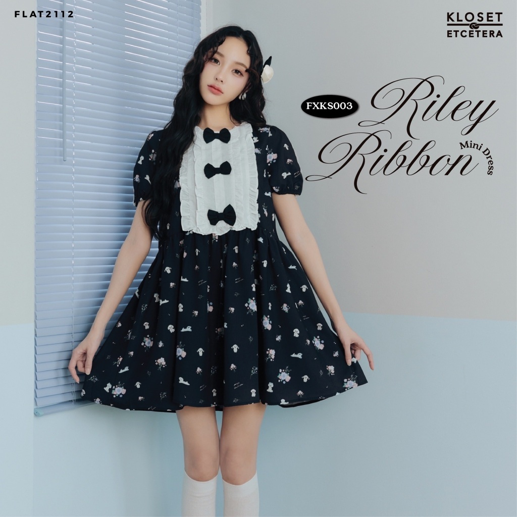 FLAT2112 : RILEY RIBBON MINI DRESS เดรสสั้นสีดำลายดอก, เดรสโบว์หน้า, เดรสลูกไม้กลางตัว, เดรสหวานปนเท่ (FXKS003)