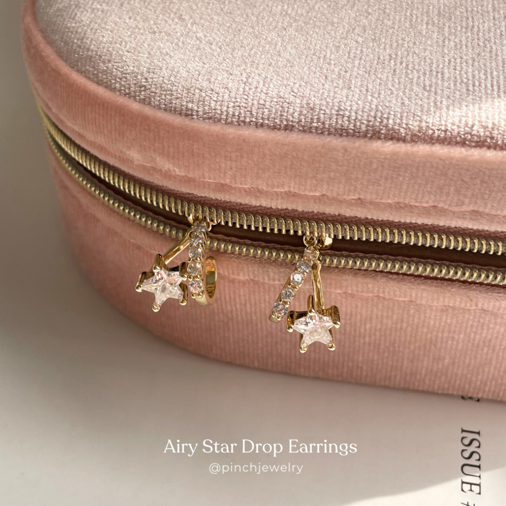 Pinch Airy Star Drop Earrings ต่างหูดาวประดับเพชร