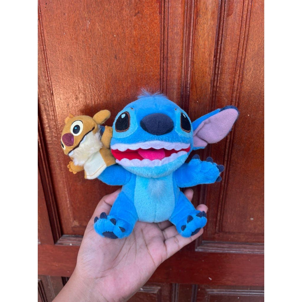 ตุ๊กตา สติทช์ (Stitch) มือสอง