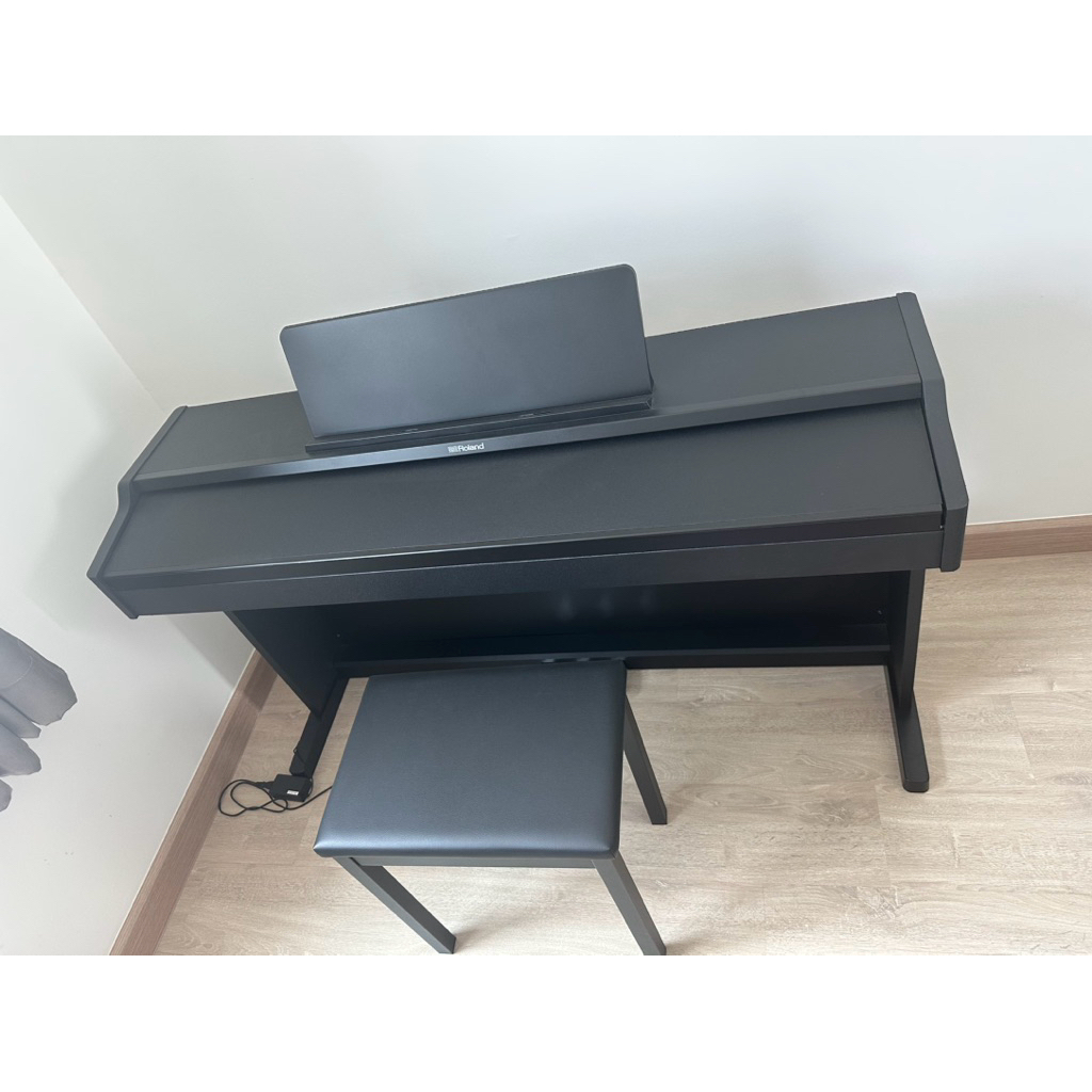 มือสอง Roland RP-107 เปียโนไฟฟ้า Roland RP107 RP 107