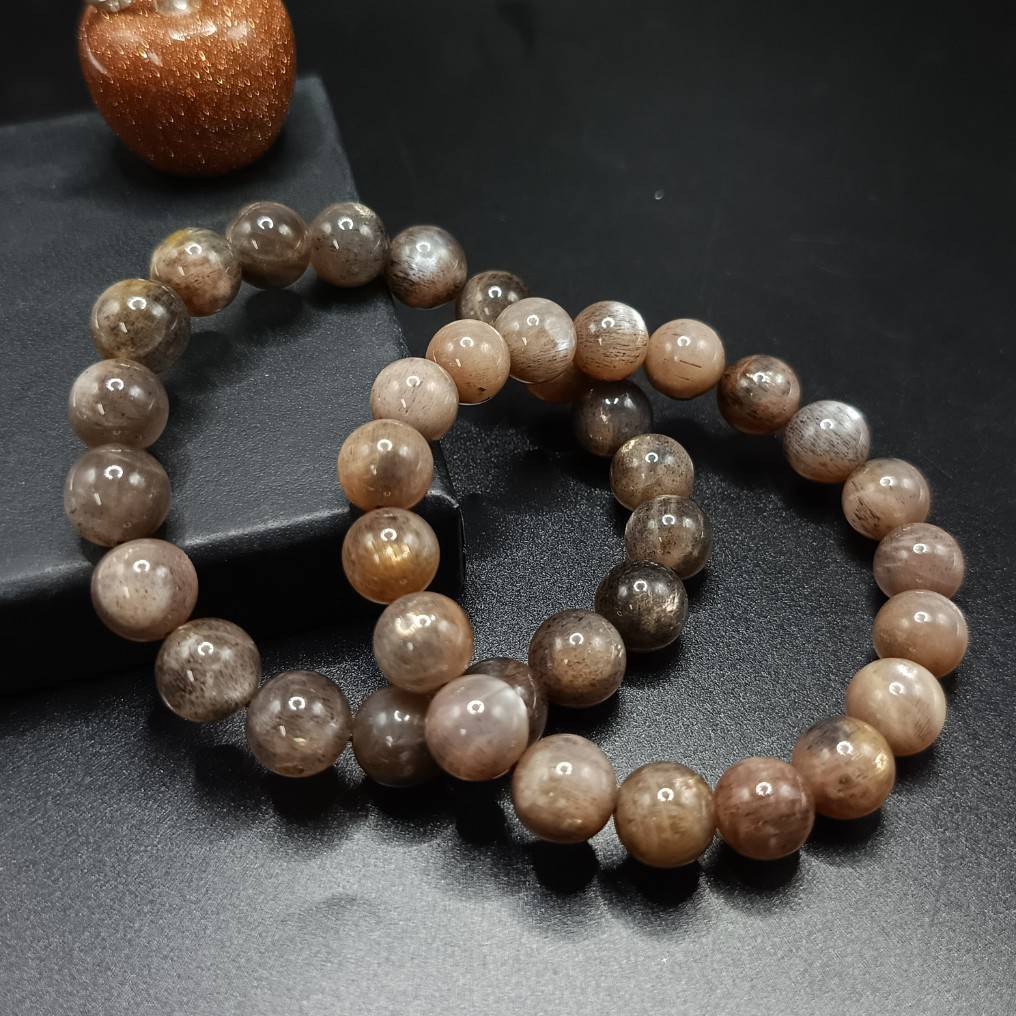 กำไลข้อมือแบล็คมูนอินซันสโตร์(Blackmoon in Sunstone)  หินแห่งการเริ่มต้นใหม่