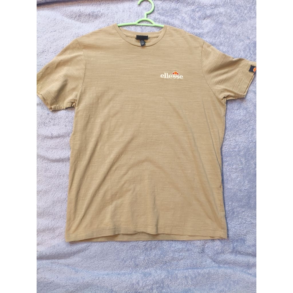 เสื้อคอกลมยี่ห้อ ellesse