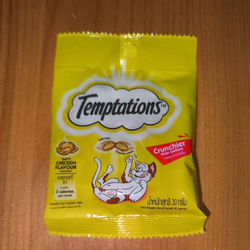 Temptations ขนมแมว รสไก่ ขนาด 30 กรัม