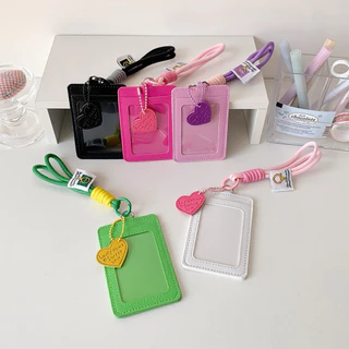 สินค้าพร้อมส่ง ที่ใส่บัตร Lovely แบบมีช่องสำหรับการ์ดสองช่อง และฝาปิดPUสำหรับปกป้องภาพถ่าย รวมที่ใส่บัตรและสายคล้องเล็กๆ