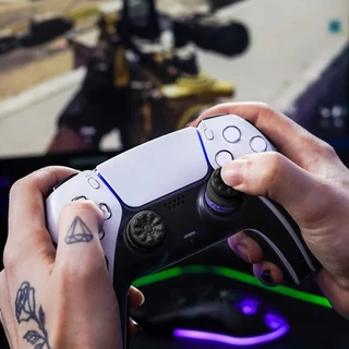 Kontrolfreek FPS Thumbsticks for PS5 กริปนิ้วเพิ่มการยึดเกาะและการควบคุมที่เหนือชั้น
