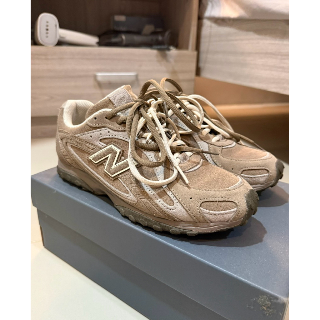 New balance 204L brown มือสอง