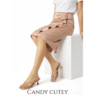 Candy Cutey รองเท้าส้นคีบดีไซน์เรียบหรู ส้นเตี้ย ใส่เดินสบาย ช่วยให้ลุคดูสูงเพรียว แมทช์ง่ายได้ทุกวัน