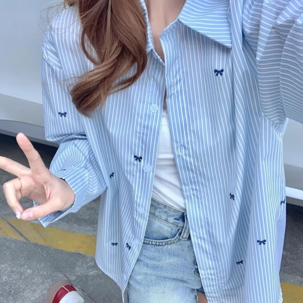 เสื้อเชิ้ตแขนยาวลายทางสีฟ้าพร้อมโบว์ ไซส์ใหญ่ สไตล์ลำลองใส่สบายสำหรับสาวพลัสไซส์ ใส่แล้วดูเพรียว#A97