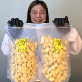 (ลดแรง)ถุงใหญ่300g. ทุเรียนคิ้ว ทุเรียนฟรีซดราย ทุเรียนหมอนทอง หอมหวานกรอบฟูละลายในปาก ตุ๊กกี้ตัวแสบ