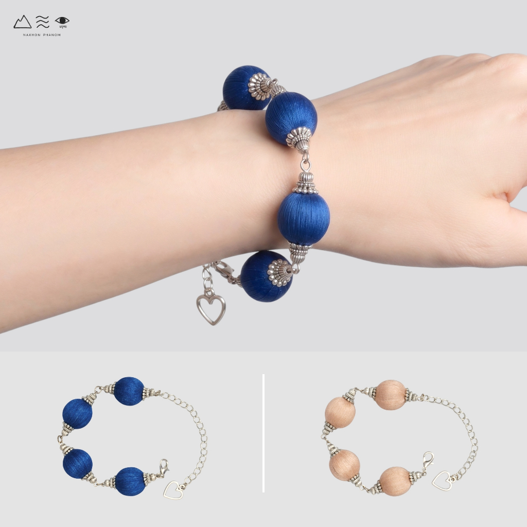 สร้อยข้อมือระย้า ลูกปัดฝ้ายย้อมสีธรรมชาติ B