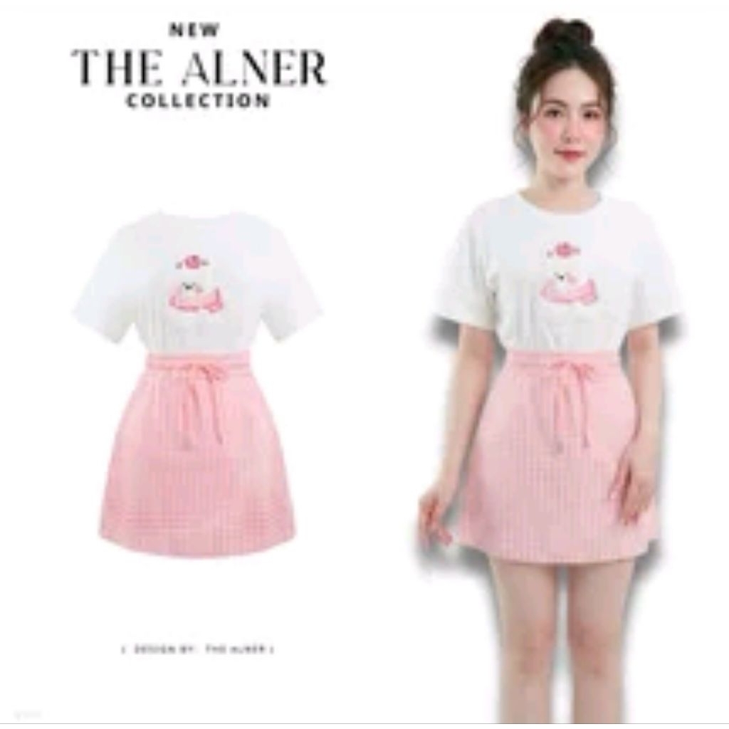 AN870-XL เซตเสื้อขาวปักหมาแขนสั้น กระโปรงลายตารางชมพู ป้าย The Alner sz.XL