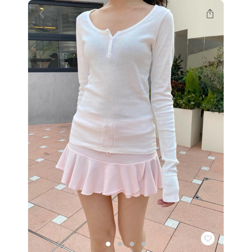(พรีออเดอร์/แท้) Brandy Melville Zelly Top