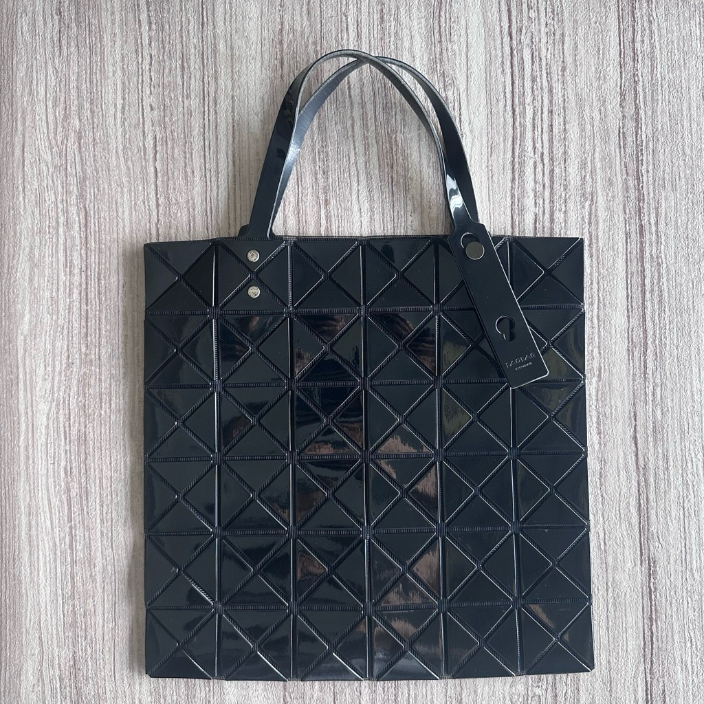 Used BAO BAO ISSEY MIYAKE LUCENT Tote กระเป๋ามือสอง สีดำ ขนาด 6x6