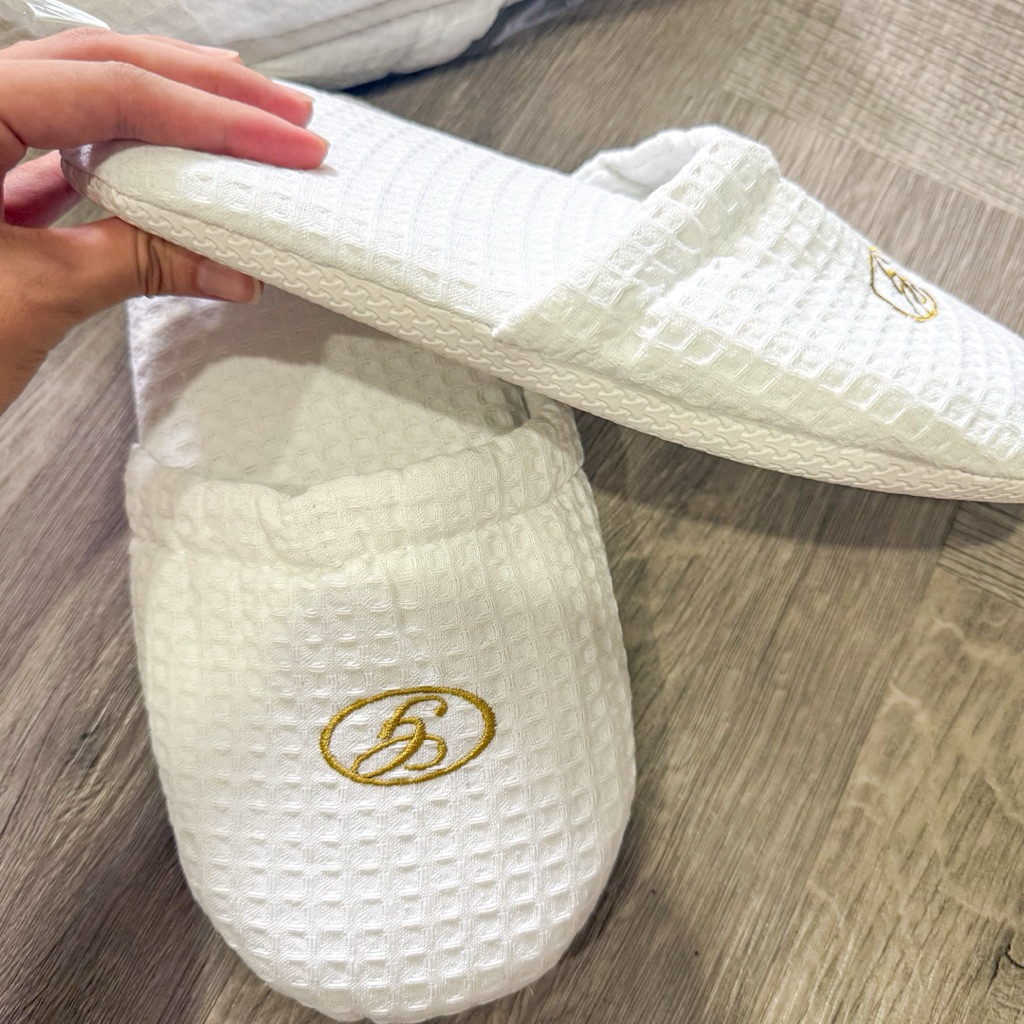 สลิปเปอร์ รังผึ้ง รองเท้าใส่ในบ้าน ใหม่โล๊ะสต็อก slipperโรงแรม พื้นหนายาว28cm