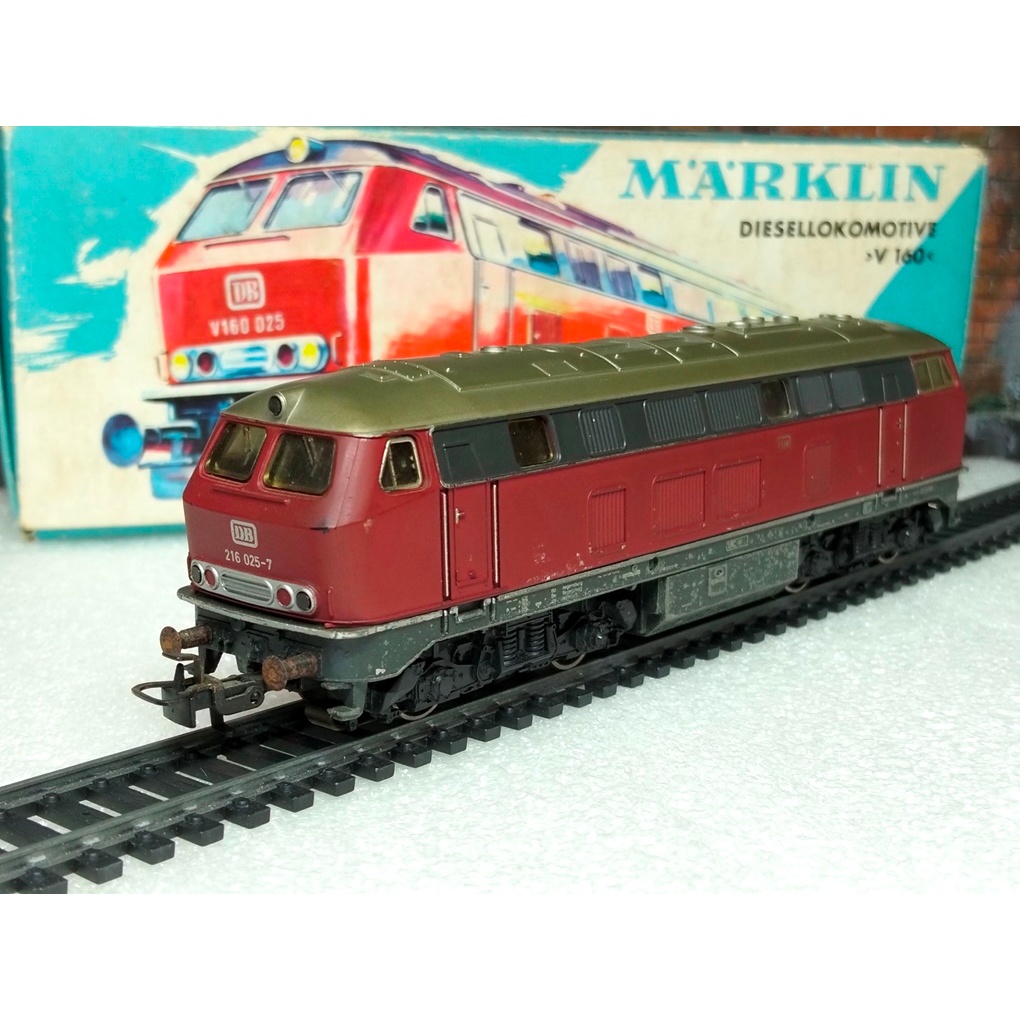 โมเดลรถไฟ หัวรถจักร เยอรมัน HO scale * มือสอง * Marklin DB BR 216 Germany Model train HO gauge ราคา 