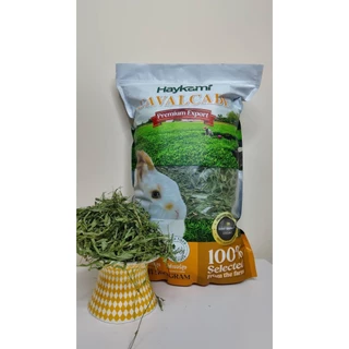 Haykami Cavalcade เกรด Premium Export 500 g. หญ้าถั่วคาวาเคตอบแห้ง หญ้ากระต่ายอบแห้ง หญ้าแห้งสำหรับสัตว์ฟันแทะ