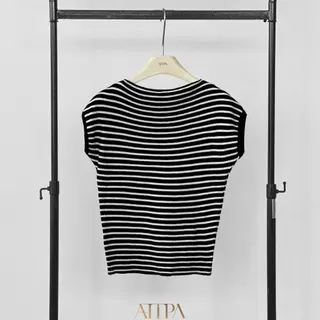 ATIPA - Mimi Knit Tee | เสื้อยืดผ้าไหมพรม ปาดไหล่ ผ้านุ่มเด้ง ใส่สบาย